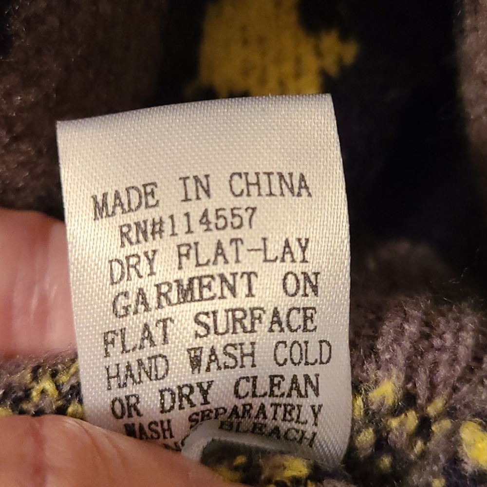 THML Sweater - Picture 15 of 16